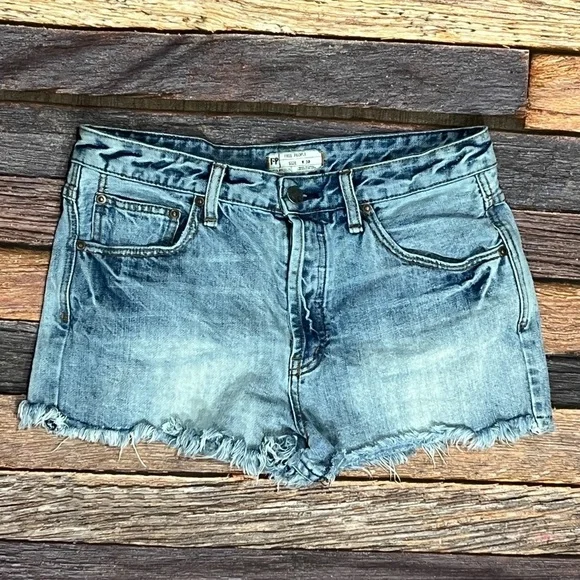 Free People Distressed Blue Jean Womens Denim Shorts Summer - Picture 1 of 5